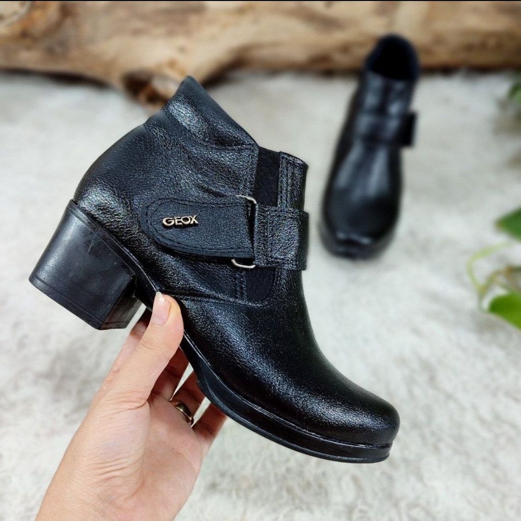 خرید انلاین نیم بوت زنانه طبی سایز 36 تا 41 زیره پیو نرم سبک راحت پاخور عالی