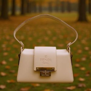 کیف دستی . دوشی .فندی