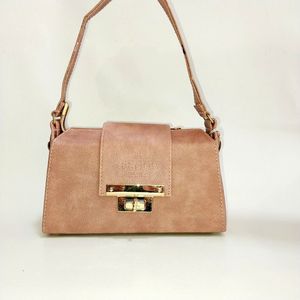 مشخصات کیف دستی . دوشی .فندی