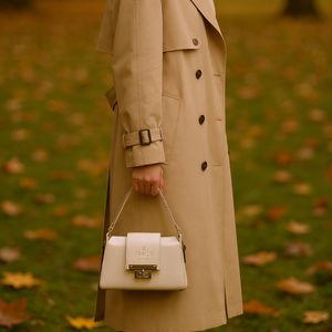 خرید اینترنتی کیف دستی . دوشی .فندی