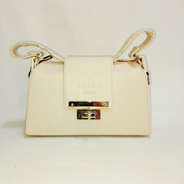 کیف دستی . دوشی .فندی