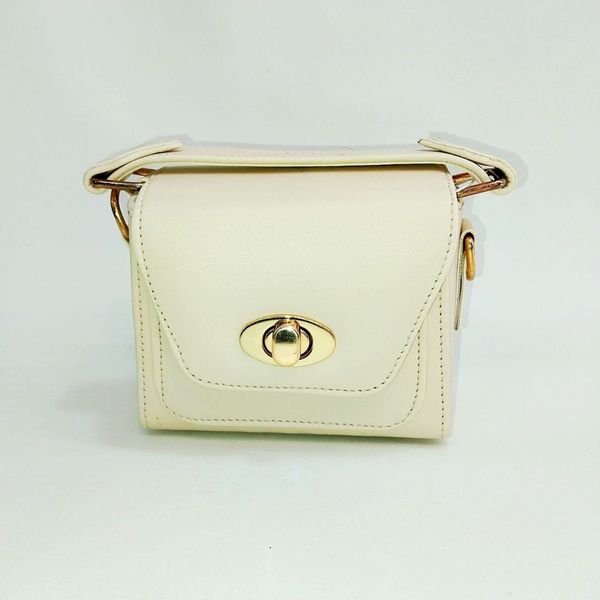 پاسپورتی مینی فندی