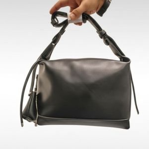 خرید اینترنتی کیف رو دوشی تک بند 015