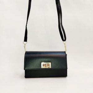 فروش اینترنتی کیف پاسپورتی قفل کتابی