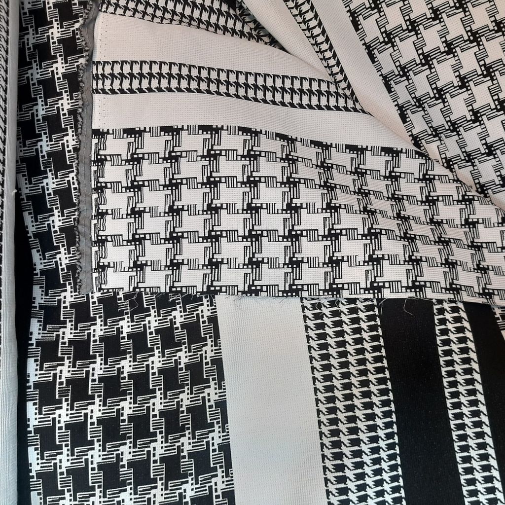 قیمت ارزان کرپ طرح دار