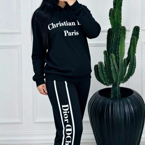 ست زنانه ورزشی  قواره دار طرح کریستین