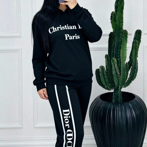 ست زنانه ورزشی  قواره دار طرح کریستین