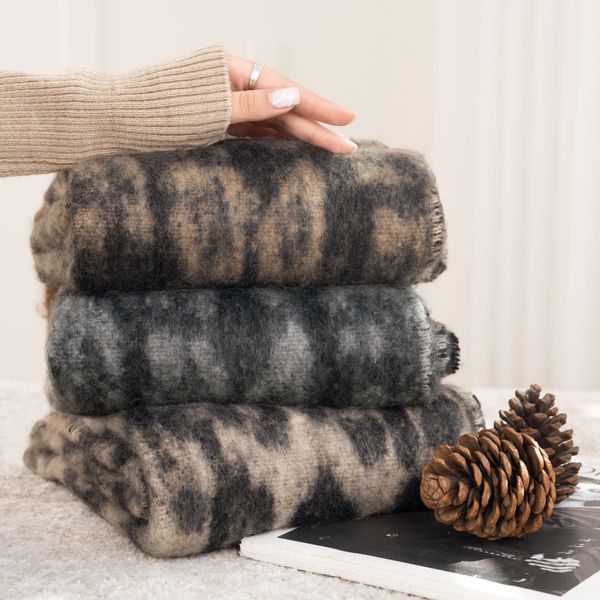 بیگ اسکارف پلنگی پاد