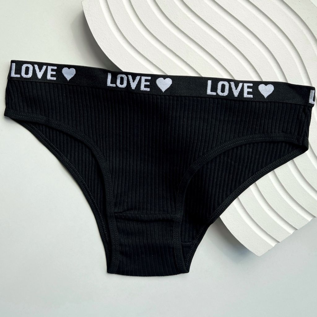 مشخصات شورت کبریتی love پاد