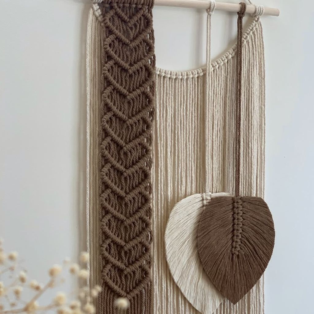 فروش اینترنتی اویز‌دیوار کوب‌مکرومه بافی مدل برگ