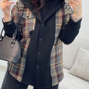 مشخصات سویشرت زنانه کلاهدار طرح ترکیبی دورس و چهارخونه