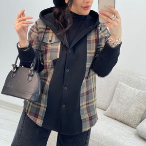 فروش اینترنتی سویشرت زنانه کلاهدار طرح ترکیبی دورس و چهارخونه