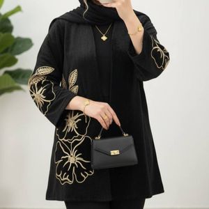 مانتو زنانه طرح گلرخ مخمل