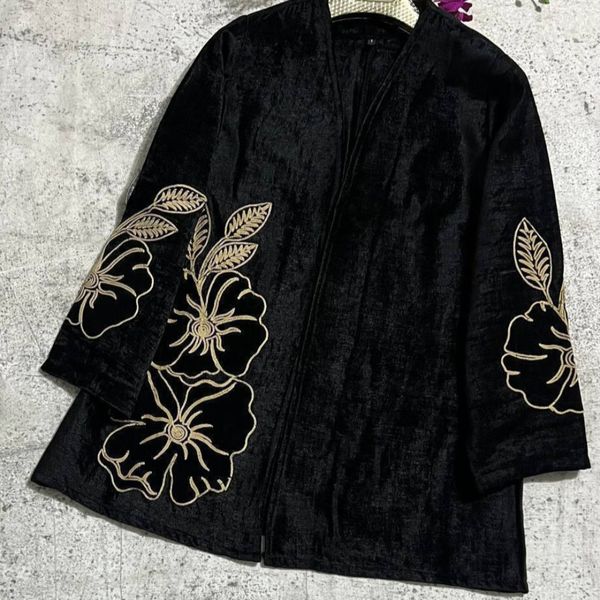 مانتو زنانه طرح گلرخ مخمل