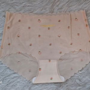 شورت لیزری طرح دار 