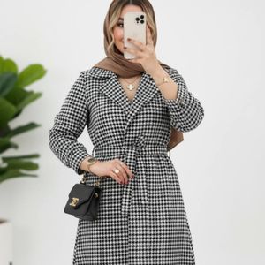 مشخصات مانتو زنانه طرح اریا