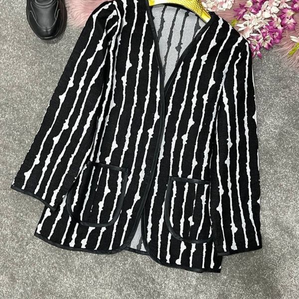 کت گلیمی زبرا