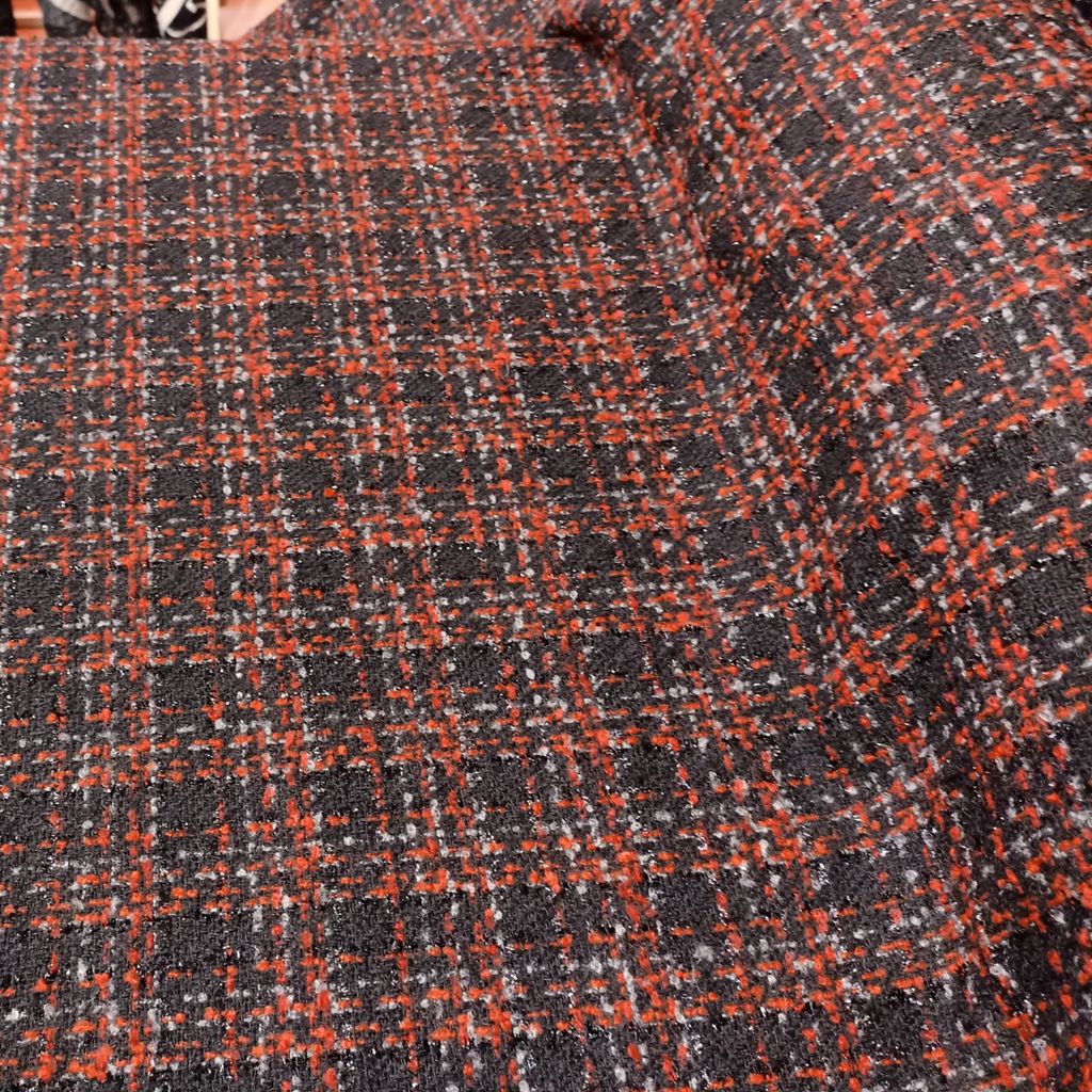 فروش اینترنتی پارچه شانل طرحدار