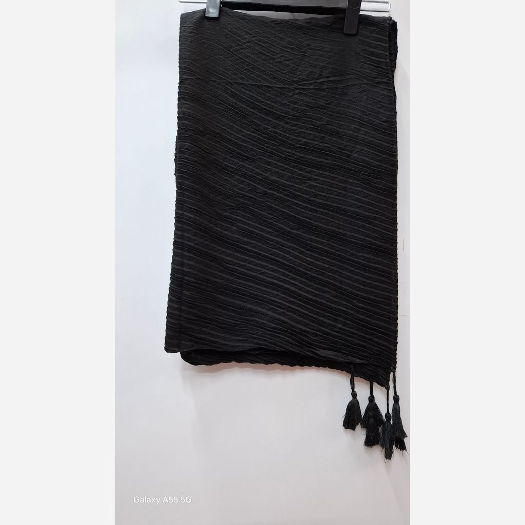 مشخصات شال پلیسه مشکی 