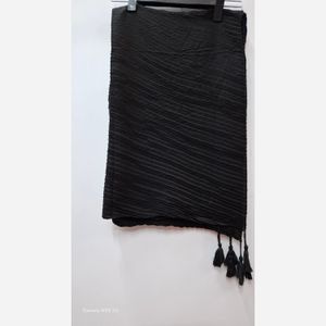 مشخصات شال پلیسه مشکی 