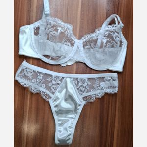 ست سوتین وشورت دانتل وساتن