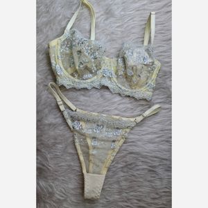 سوتین وشورت دانتل 3