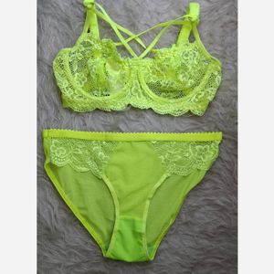 ست سوتین وشورت دانتل هارنس