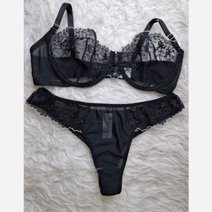 سوتین وشورت دانتل مشکی