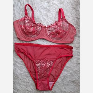 ست سوتین وشورت تور