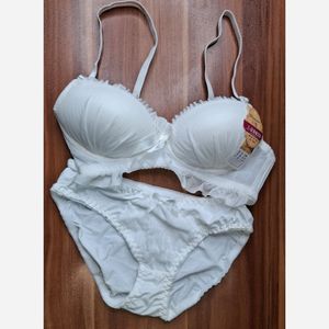 سوتین وشورت  کاپ کوچک