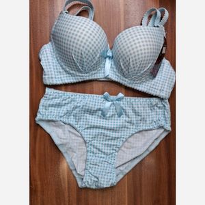 ست سوتین وشورت  کاپ کوچک