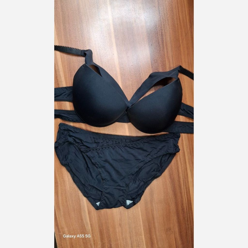 فروش اینترنتی ست سوتین وشورت لیزری 