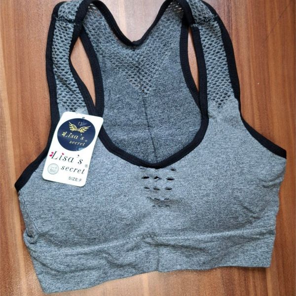 نیم تنه زنانه ورزشی 