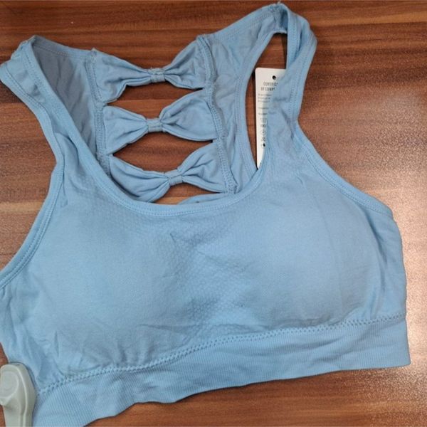 نیم تنه پشت پاپیونی 