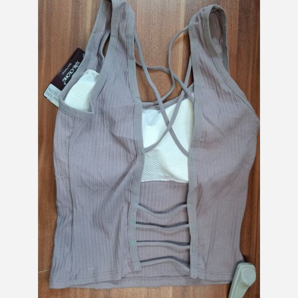 کراپ پشت بندی اسپرت 