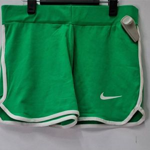 خرید اینترنتی شورتک اسپرت زنانه 