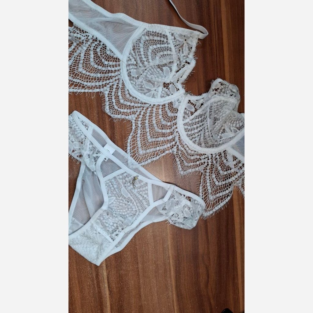 مشخصات ست لباس زیر  دانتل 