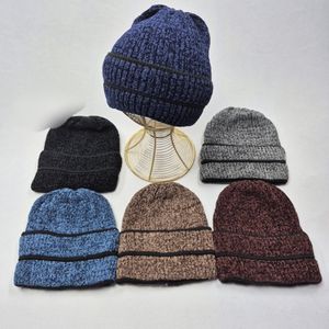 کلاه بافت مخمل