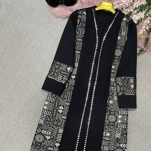 خرید آنلاین مانتو مزونی اطلس