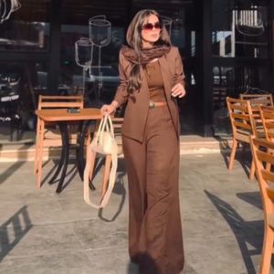 کت و شلوارزنانه طرح نگاه