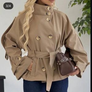 خرید آنلاین ترنج کت زنانه طرح یقه ایستاده مانلی