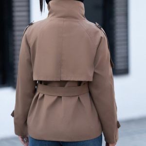 قیمت ارزان ترنج کت زنانه طرح یقه ایستاده مانلی