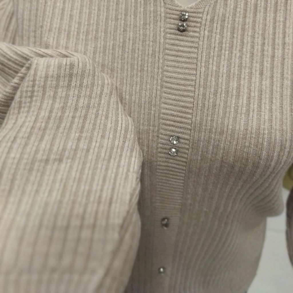 قیمت ارزان بلوز گپ بافت زنانه طرح یقه اشکی bl7ty