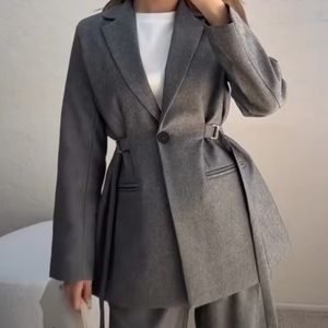 کت و شلوار زنانه