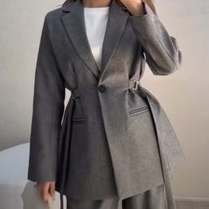 خرید آنلاین کت و شلوار زنانه