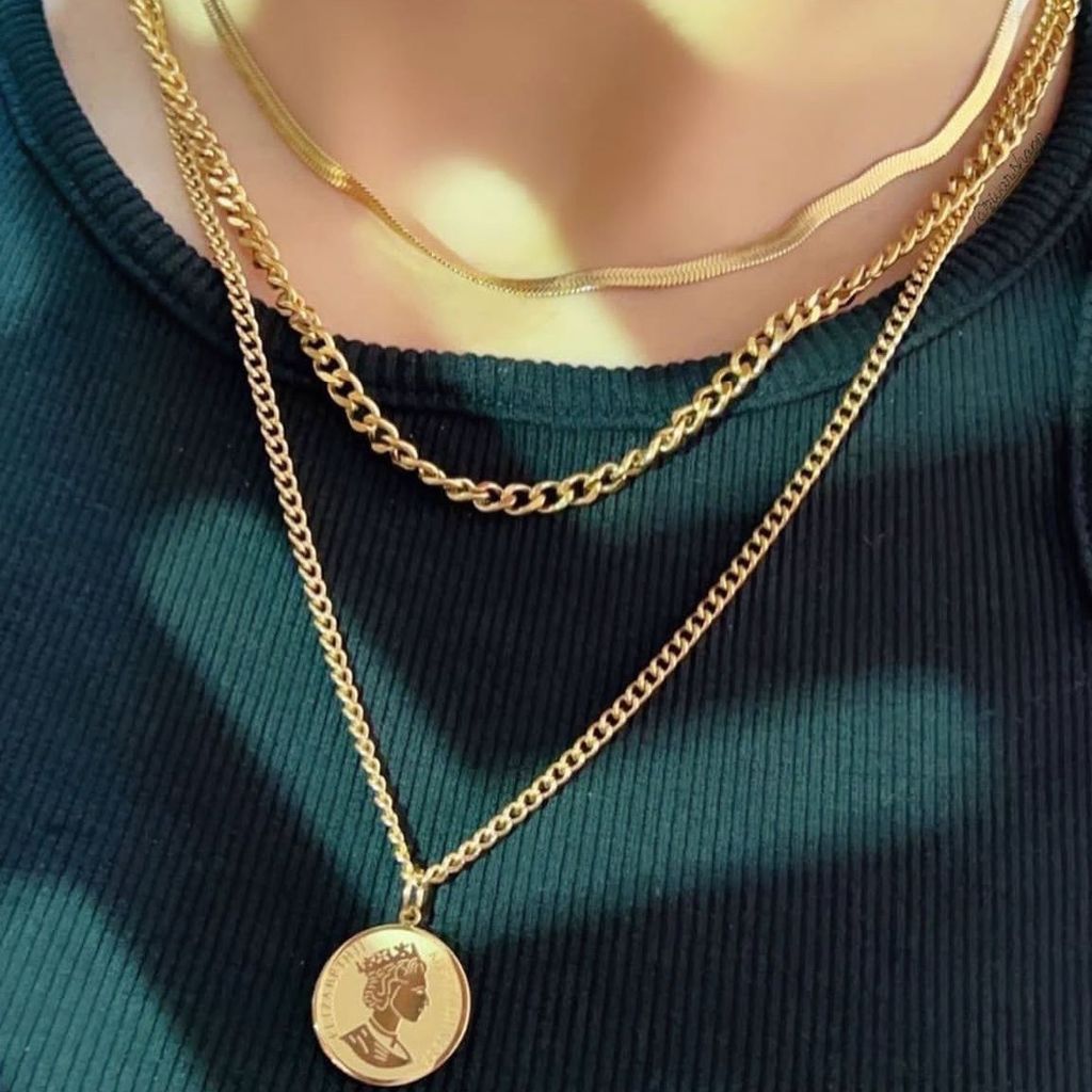 فروش اینترنتی گردنبند سه ردیفه ی رنگ ثابت طلایی با زنجیر کارتیر و ماری و الیزابت