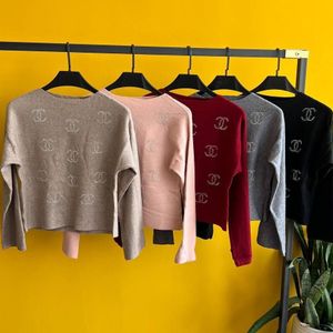 خرید اینترنتی قیمت کاپشن زنانه داخل پشمی گرم