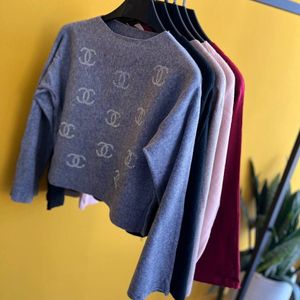 خرید اینترنتی قیمت کاپشن زنانه داخل پشمی گرم