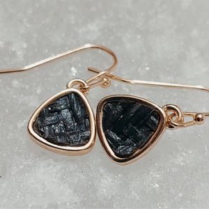 مشخصات گوشواره زنانه طرح آویز مثلثی - accessory_vay - Gosh 003