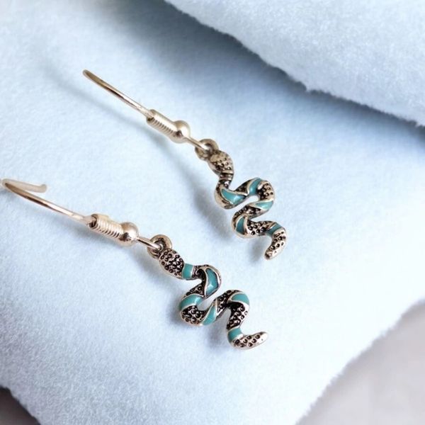 گوشواره آویز زنانه طرح مار - accessory_vay - Gosh 005